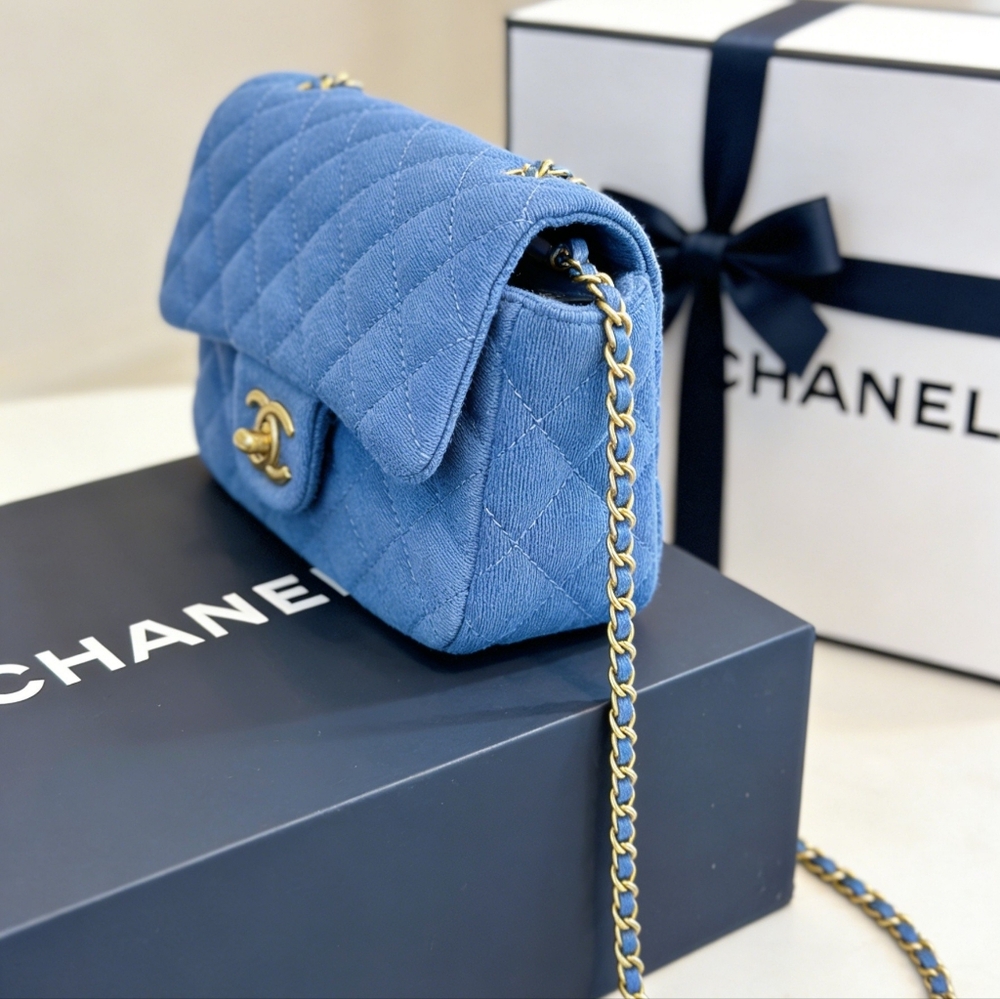 <AUTHENTIC>Chanel Mini Flap Bag in Blue - Picture 4 of 6